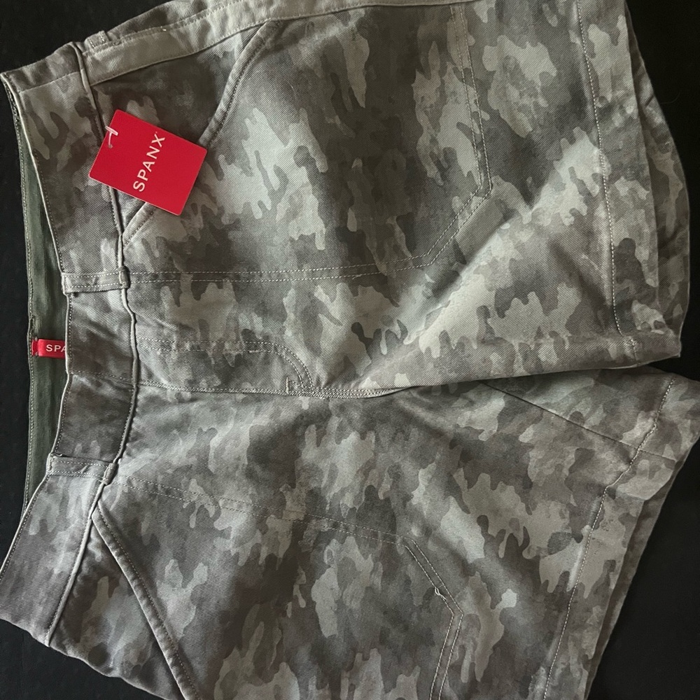 SPANX Olive and Gray Camo Knit Shorts